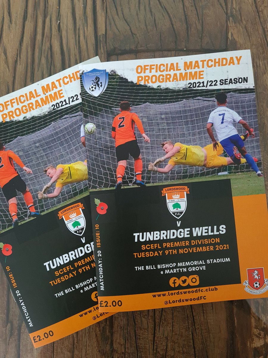 LordswoodAFC's tweet photo. Matchday programme delivered and ready for sale on the turnstile tonight for our game against @Tun_Wells_FC.
Cover 📸 - @allensphotos79
Our thanks as always to @24HourPrintline for their excellent work 👏🏻 
COME ON YOU WOOD!
#NoBattleNoVictory #UTW 🧡🖤 https://t.co/iwmi3JVkJS