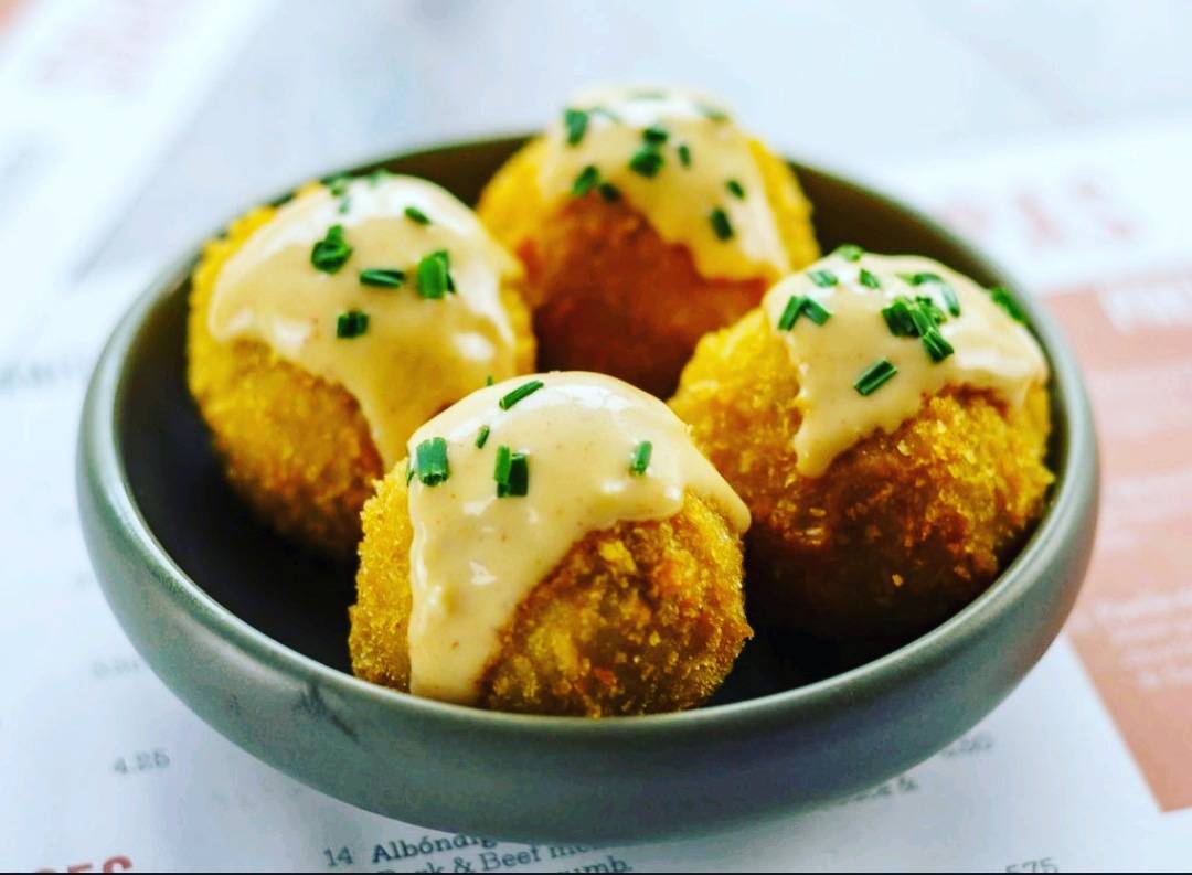 Have you booked your Christmas party yet?

We have an amazing tapas feast for you and your Co workers to enjoy!

Visit our website and check it out now!

Enquiries can be made via telephone to the restaurant or email 🇪🇸 

tapastapas.co.uk