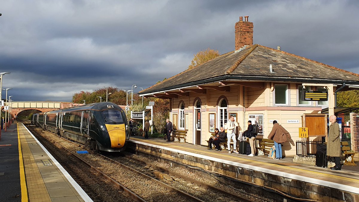 Decided to have a little trip out to Charlbury for a look around this lovely little town via <a href="/GWRHelp/">GWR</a>