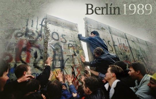 yoanisanchez's tweet photo. El 9 de noviembre de 1989 cayó el Muro de Berlín... el 27 de noviembre de ese mismo año hubo una huelga general en Praga que paralizó prácticamente toda la infraestructura del país y aceleró la caída del régimen comunista impuesto por la Unión Soviética... ¡Ay... dulce noviembre! https://t.co/tbBdPKsoCV
