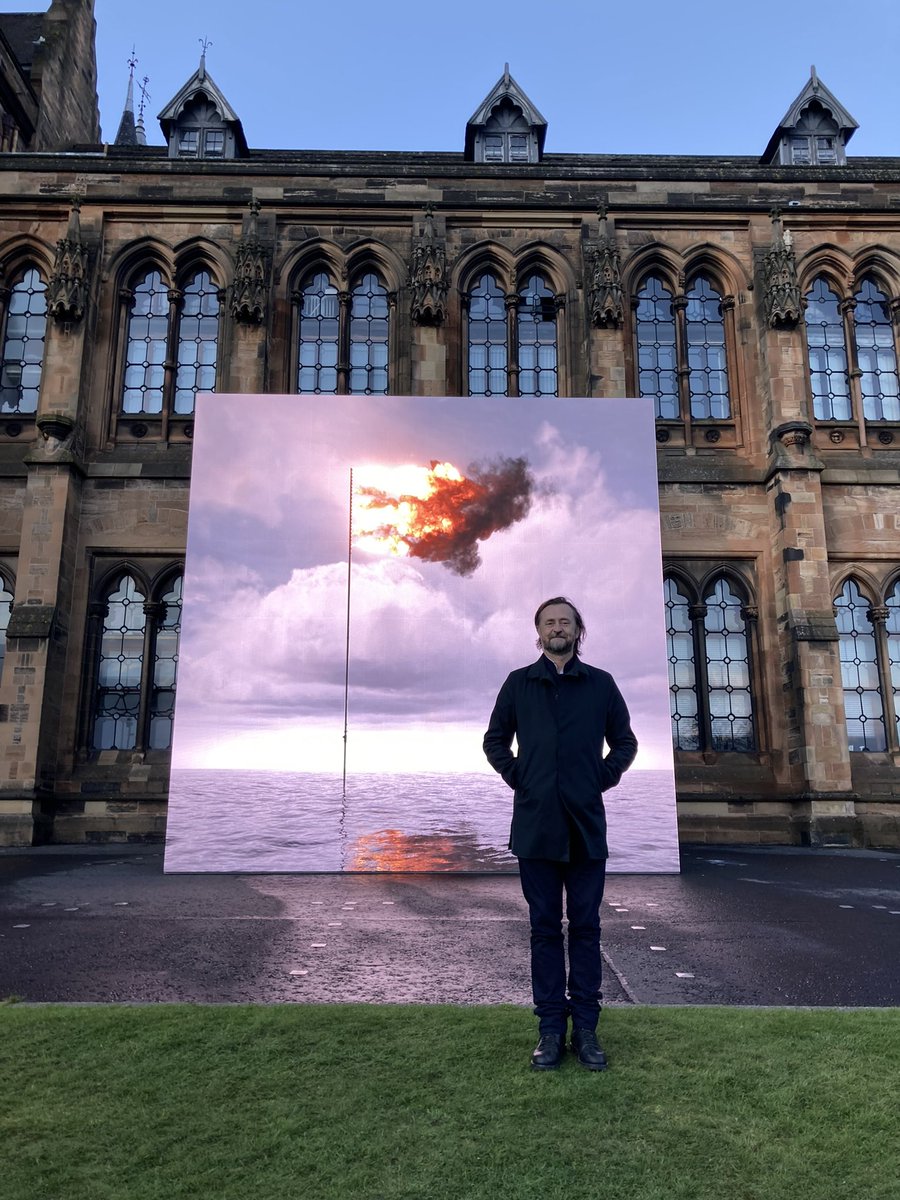 The captivating “Flare” (Oceania) by @jegerrard at the south facade of @UofGlasgow, continues to be live at flare.johngerrard.net see this incredible digital simulation until the 15th! Part of #ArtClimateCOP26 supported by @SE_Foundation 🙏