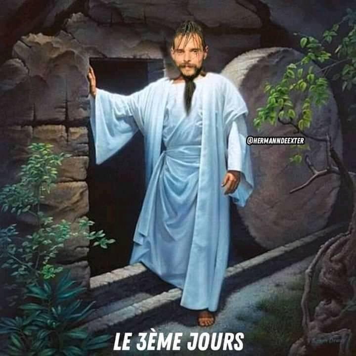 IzidorDiallo's tweet photo. Jésus a marché sur la mer
#Badro a dormir sur la mer 
Jésus a été ressuscité le 3e jours 
#Badro a été retrouvé le 3e jours 
🤣😂
Jésus de koumassi 😂 https://t.co/uN4Slm7CFp