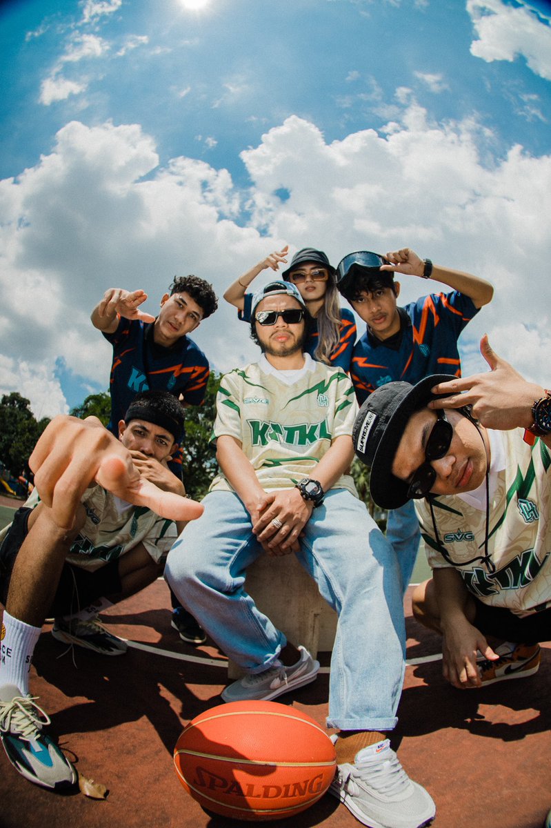 ashrffanuar's tweet photo. upcoming merch from svg x krtkl x daddykrew ! nak kasi free away jersey dekat sorang pemenang bertuah yg retweet &amp; comment this tweet 🖤 https://t.co/mgDkkVgaQm