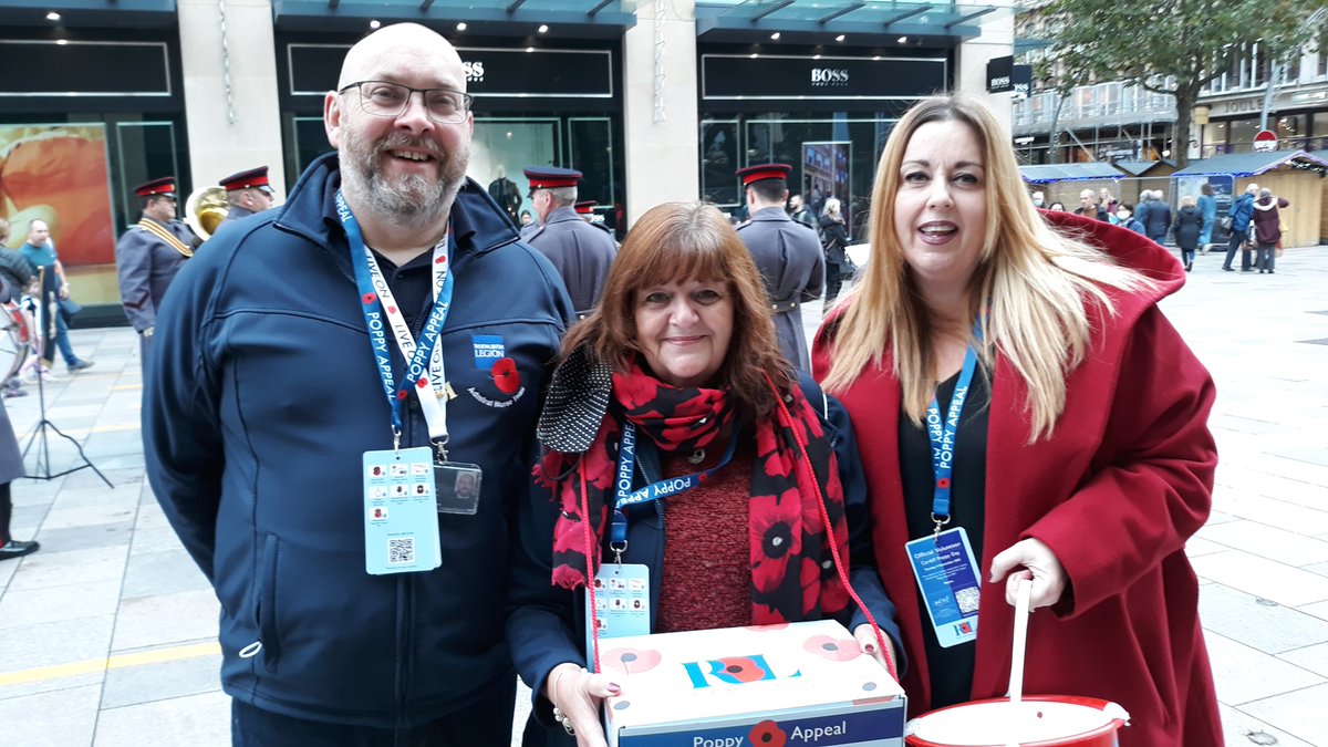 Great to see our @PoppyLegion #AdmiralNurses out and about #cardiff collecting for todays #poppyday #everypoppycounts