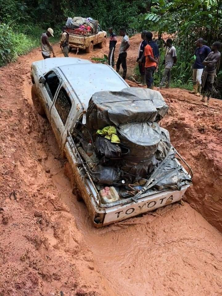Africainlibr's tweet photo. 🇬🇦 ARRÊT SUR IMAGE
NGOUNIÉ/#MIMONGO : La route de l'émergence promise aux Populations par le régime émergent Gabonais à l'horizon 2025 .
@_CGRi
@GY_MAO_
@des_sand
@GOMEZUlri
@gnambawamy https://t.co/LrF7Hlfiya