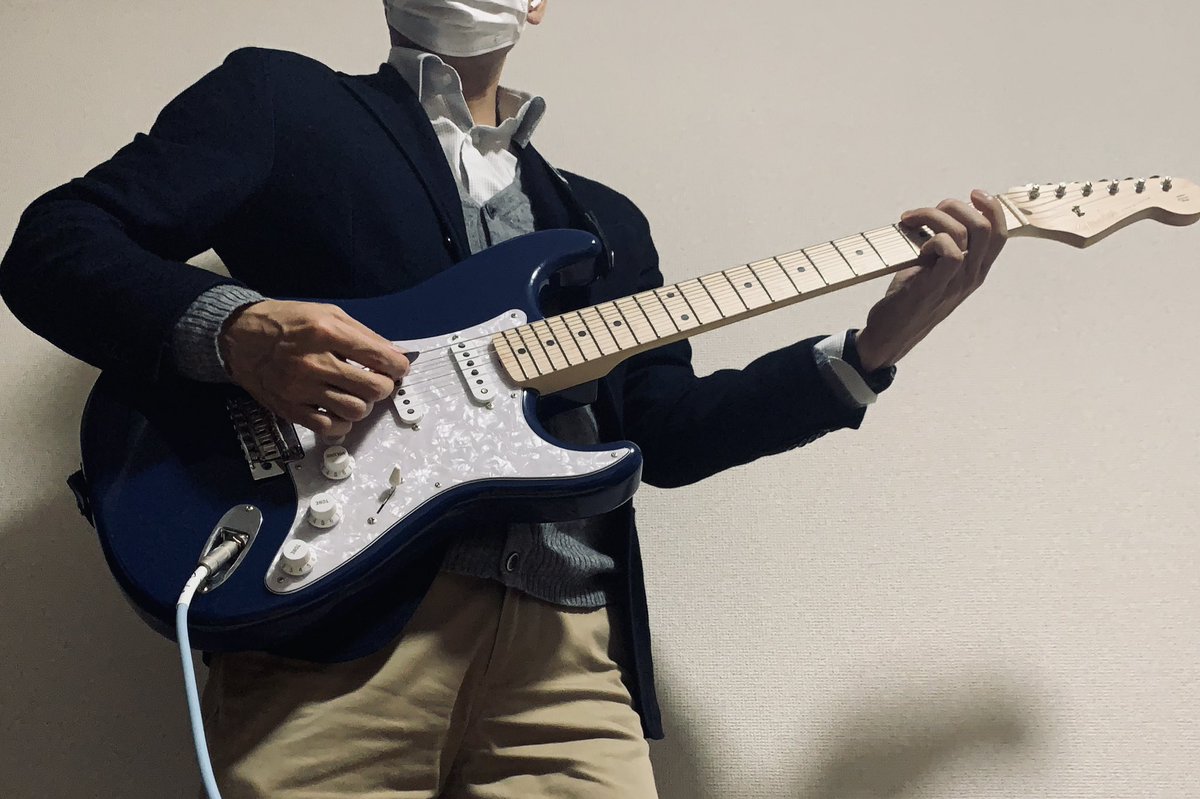 仕事終わって帰宅。
今日もこれからギター練習します🎸
ここ最近毎日ギター続けられている♫