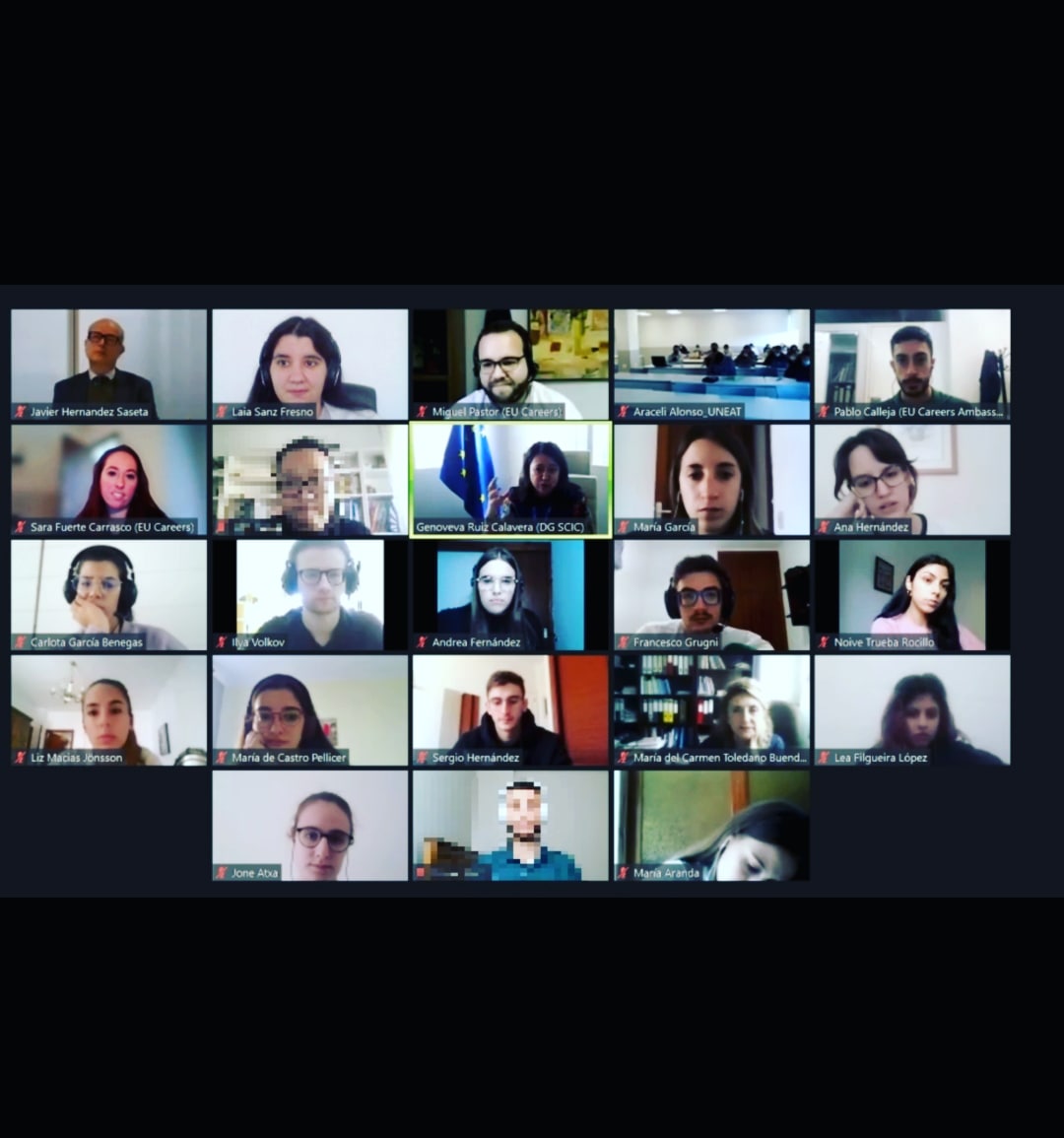 MIC_ULL's tweet photo. Hoy, en el MIC, asistimos a una reunión organizada por @EUCareers_ESP sobre la Interpretación en la Unión Europea con @jhsaseta de DG SCIC ponente. ¡Todo un placer poder aprender sobre nuestra profesión de la mano de un lagunero!
#1nt #yosoymic #micull #lagunero https://t.co/W56rHiAKnM
