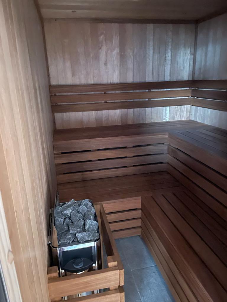 PoolsSmart's tweet image. Stunning 2 tone sauna we completed for a client last week!!! #sauna #saunabenefits