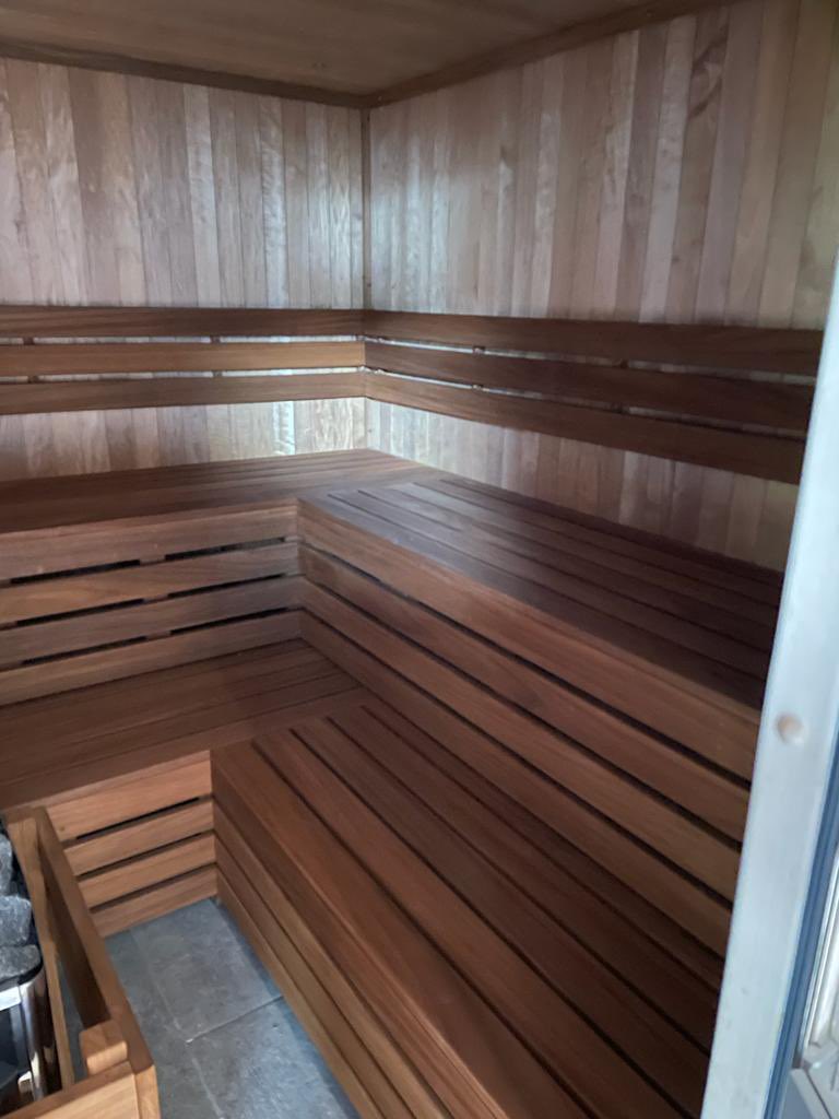 PoolsSmart's tweet image. Stunning 2 tone sauna we completed for a client last week!!! #sauna #saunabenefits