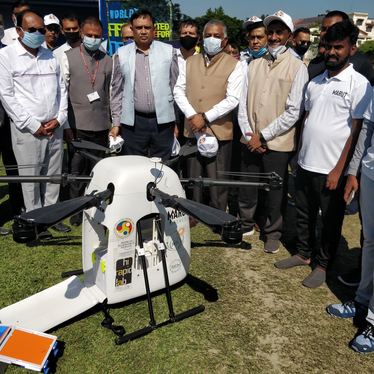 hepicopter's tweet photo. We are honored to demonstrate our drone in front of @Gen_VKSingh, at Drone Utsav held at @IITGuwahati. We showcased @hepicopter delivering medicines &amp; blood BVLOS at a long range of 40Kms. This is just a stepping stone, stay tuned for more.

#FICCI #DroneUtsav #vksingh #moca_goi https://t.co/OTjgPpnMCE