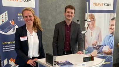 Für uns heute on the road beim deutsch-finnischen Hafentag der Lübecker Hafen-Gesellschaft mbH: Carina Gastmeyer, Product Owner im Business Development und Tobias Radtke, IoT-Entwickler,die dort unsere Beteiligung am Baltic Future Port vorstellen!
#5G #travekom #smartcity #lübeck