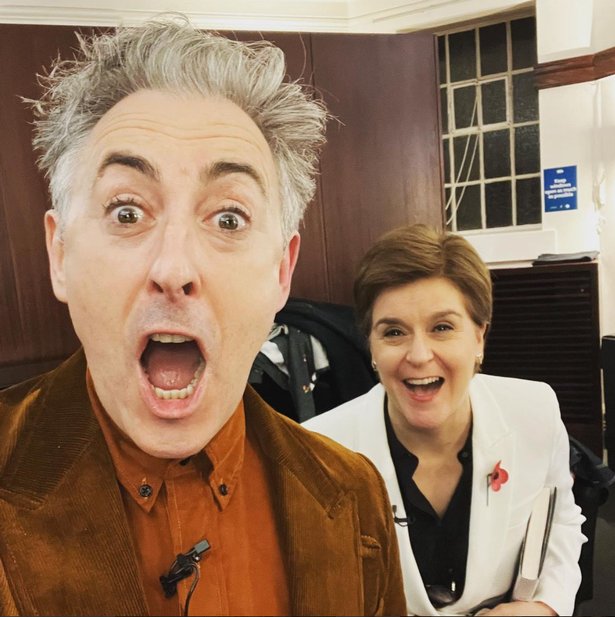 AgentP22's tweet image. The NHS is collapsing. People are waiting 65 hours for an ambulance. Others have died waiting for an ambulance. People can't get a GP appointment. Others have to wait 2 years for a dental appointment. The covid booster rollout is woefully slow.

Here's our FM last night.

👇