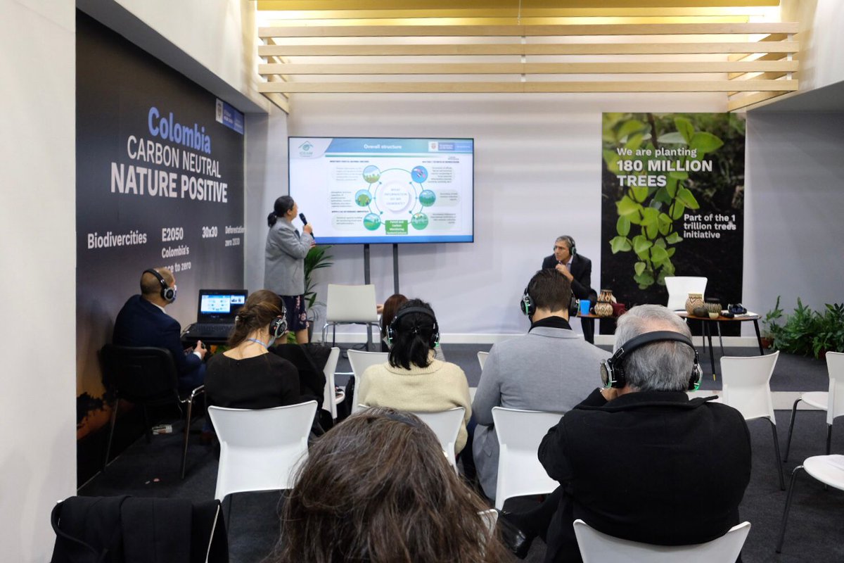 IDEAMColombia's tweet photo. "Por más de una década y media hemos venido construyendo la información del Sistema de #MonitoreoDeBosques, con datos transparentes y científicos" Yolanda González, directora del Ideam.
#IdeamInternacional
#ColombiaEnLaCOP26 https://t.co/T5WPqdN7YE