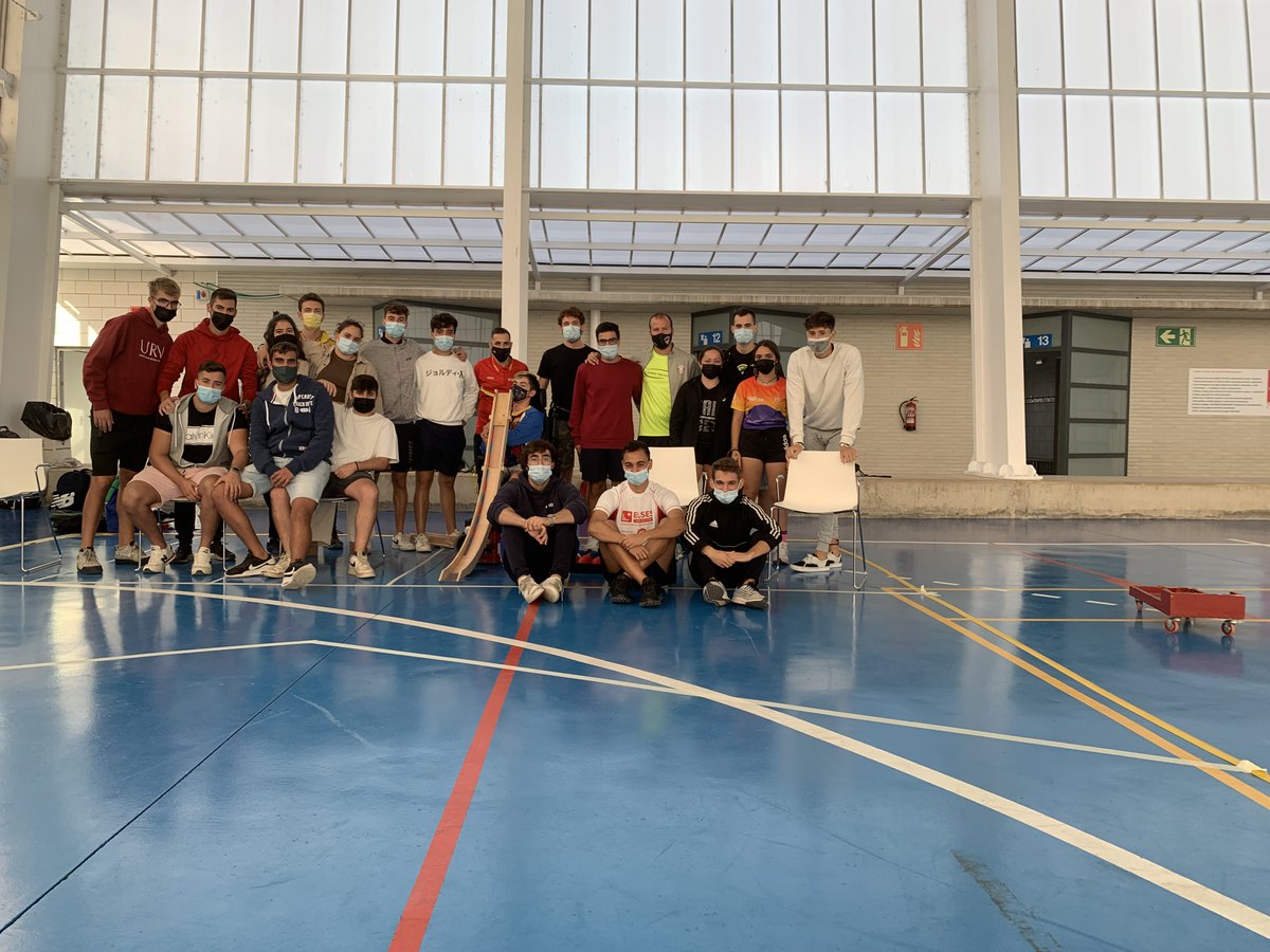 EUSES_Oficial's tweet photo. Els estudiants de 3r de CAFE del #CampusSalt i del #CampusTE s'han familiaritzat amb l'esport de la "Boccia" dins l'assignatura "Activitat Física per a persones amb alguna discapacitat" #eusescafe https://t.co/pTAxELZdPw