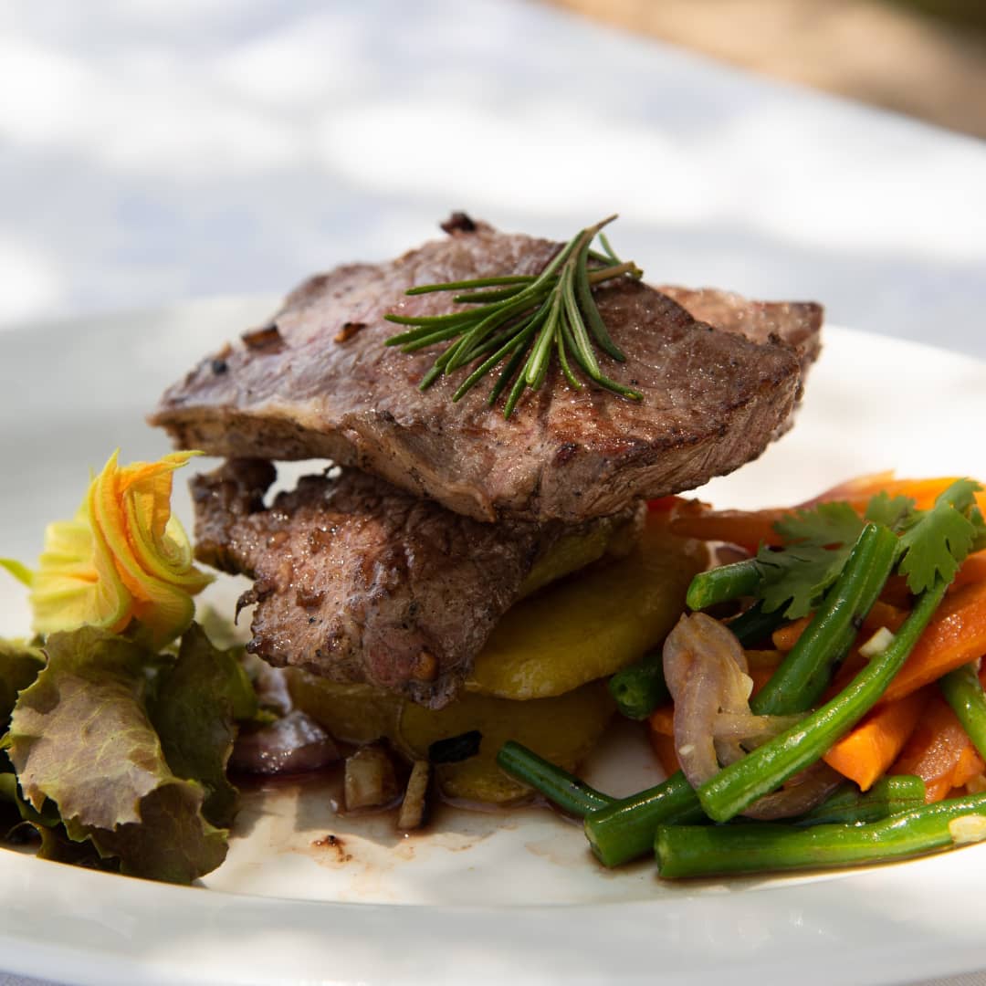 SambElephLodge's tweet photo. samburuelephantlodge packages include full board meals and amazing services!🤩
#samburunationalreserve #samburuelephantlodge #tembeakenya🇰🇪 #mykenya #myafricanheritage #traveltheworld #travelafrica https://t.co/Ujeekiw1Hg