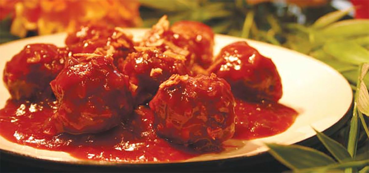 Slow Cooker Exotic Island Meatballs
In a slow cooker, add onion, meatballs, beef broth, and pineapple juice.
For full recipe read here rvlifemag.com/slow-cooker-ex…