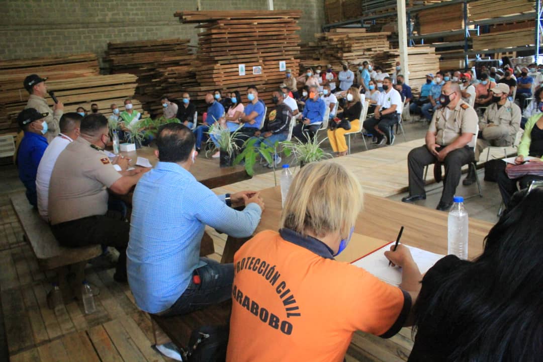 waltherchacon's tweet photo. #MotorForestalActivo | ¡Gracias por la receptividad y la confianza #Carabobo! Entregamos más de 40 adecuaciones a #IndustriasForestales, en el marco de la jornada que llevamos adelante en todo el país para fortalecer el #MotorForestal. #PuebloDignoYSoberano #9nov @MinecOficialVe https://t.co/ZuEVykNXJl