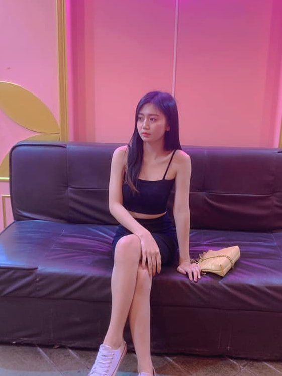 sherlyGunawan98's tweet photo. The Only Person that can shine a light in my heart is me
 One &amp; Only
#BintangEmon #Lazada1111 #FokusKerja #susterviral #Suster4d #Kecap #GrabExpress #LazadaSelaludiHati https://t.co/7ArHm985lB