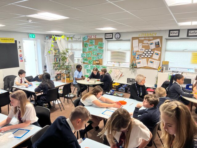 ctkrcps's tweet photo. Following mathematical instructions to find prime numbers, factors and multiples. #MW21 #NationalMathsWeek @maths_week https://t.co/KkUy017xQn