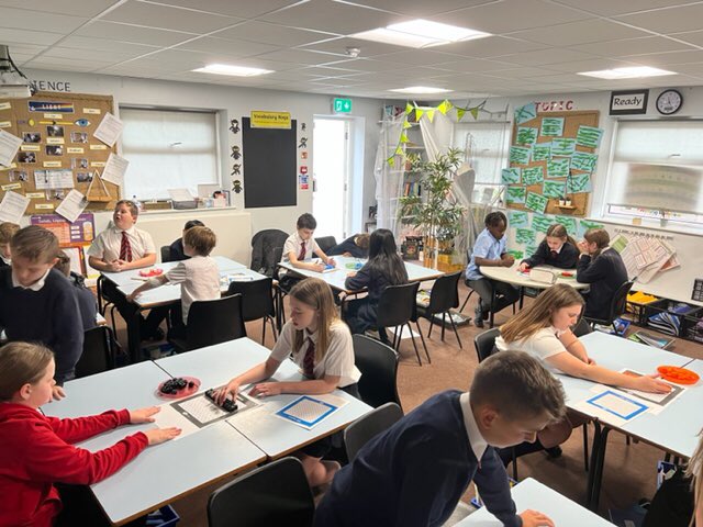 ctkrcps's tweet photo. Following mathematical instructions to find prime numbers, factors and multiples. #MW21 #NationalMathsWeek @maths_week https://t.co/KkUy017xQn