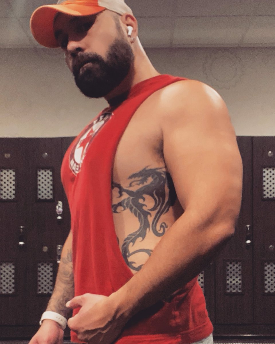 grsolis's tweet photo. It’s time to be thick! https://t.co/vfa7n67cMj