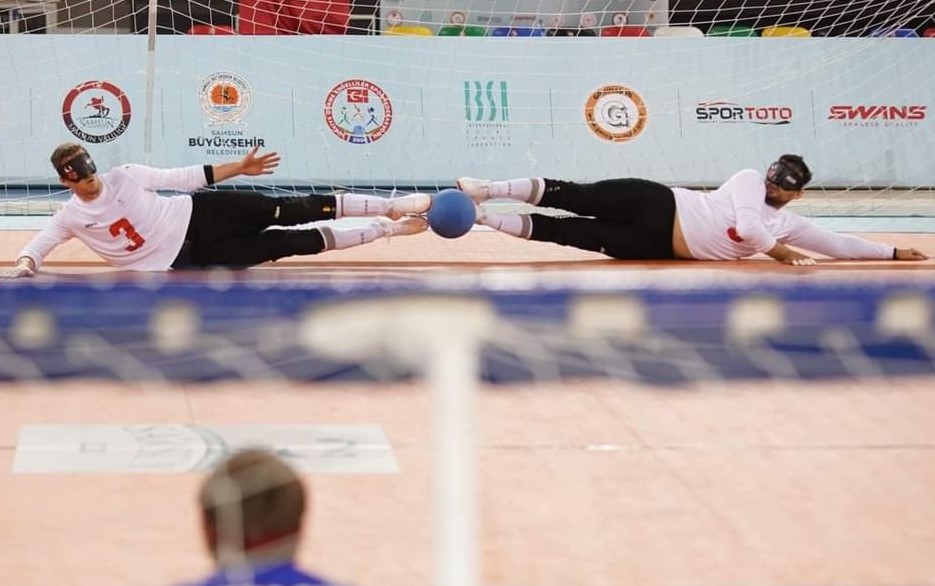 BEParalympics's tweet photo. Difficult last game in the group stage for the @BelgianBulls who lost 2-7 against Russia 😢
Tomorrow they will face Germany in the 1/4 finals at 14:00 ⏰. Watch it live and support our Bulls on https://t.co/hinCVnQQKb . Go Bulls, go! 🇧🇪
#goalball #Samsun2021 https://t.co/LnSHjUrHf4