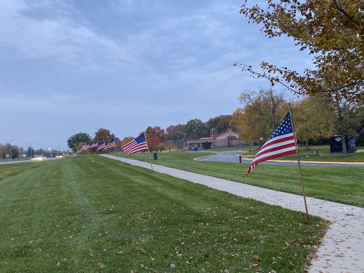 nmiller004's tweet photo. Good morning Overland Park and thank you Veterans!🇺🇸🇺🇸🇺🇸 https://t.co/vKooyYbDzG