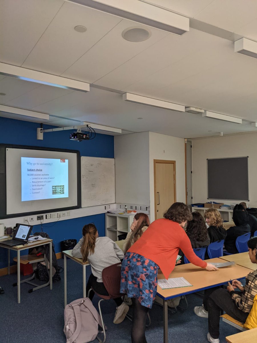 Bradley Stoke CS tweet media