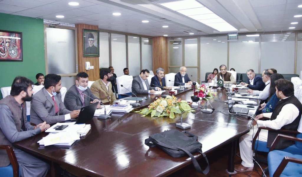 EngrTAadilHamid's tweet photo. You cannot sideline these 350k technical hands. 
Said @shiblifaraz in today's meeting.
@MinistryofST

#Thanks_ShibliFaraz https://t.co/8aphwHHtFw