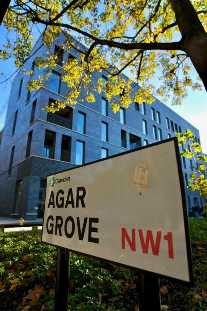 Mayor's Press Office (@ldn_pressoffice) on Twitter photo Agar Grove in #Camden is the country’s largest #Passivhaus housing development. <a href="/MayorOfLondon/">Mayor of London, Sadiq Khan</a> visited today to see how both social and private residents benefit from the highest green building standards. Agar Grove in #Camden is the country’s largest #Passivhaus housing development. <a href="/MayorOfLondon/">Mayor of London, Sadiq Khan</a> visited today to see how both social and private residents benefit from the highest green building standards.