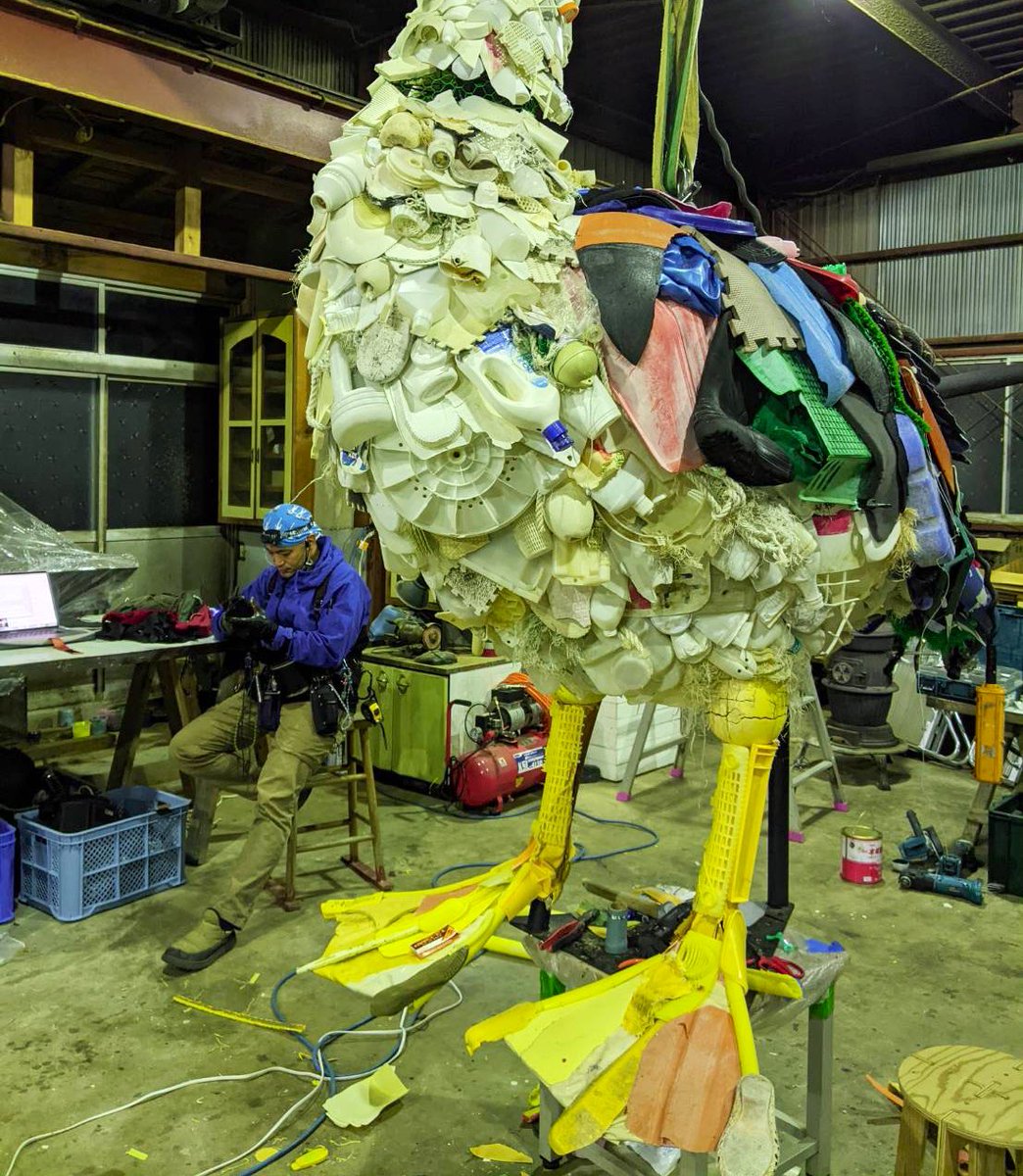 shibatahideaki's tweet photo. 休憩中
#淀川テクニック #yodogawatechnique #ゴミアート #garbageart #現代アート #contemporaryart #art #garbage #立体アート #sclupture #立体造形 #コアホウドリ #Laysanalbatross #プラごみ #Plasticgarbage https://t.co/T5GJOlXrhx