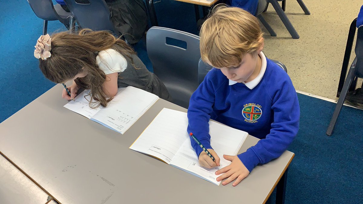 Grimoldby_Y5's tweet photo. This week we are recapping our Long Ladder Letters. #Letterjoin https://t.co/rEimaafGMl