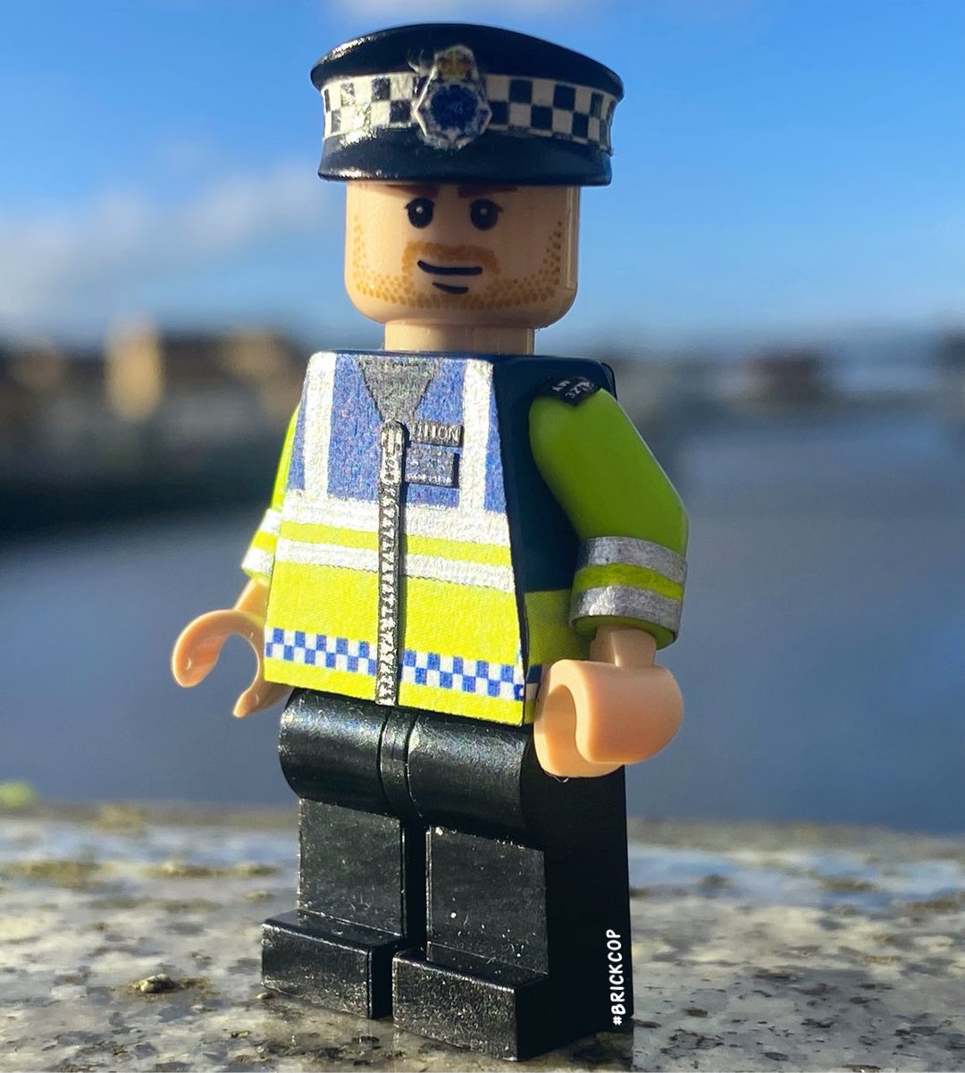 Brick_Cop's tweet photo. Another beautiful day in #Glasgow!
Even better I managed to catch up with a good mate & fellow #Lego lover @CoastguardKP & his ‘Lego self’ from the #WeeGuys @CoastguardTeam! 💯 We’re back on shortly, and what a stunning day to be working! #MutualAid #COP26Glasgow #BrickCop26 🏴 https://t.co/zZxwMwmkoW