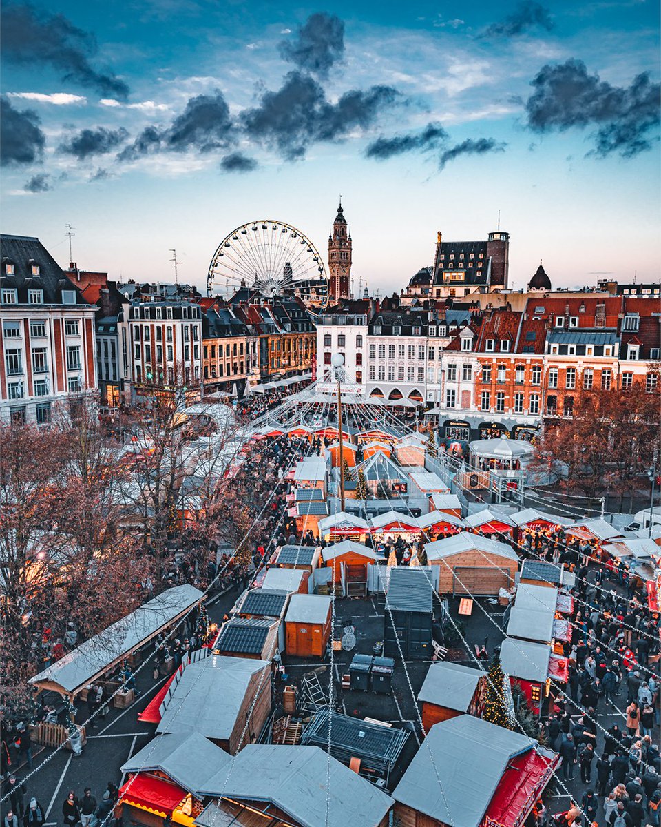 🎄 J-1⃣0⃣ avant le Village de Noël de Lille 🎅

📸 Villagedenoeldelille©FLCAS