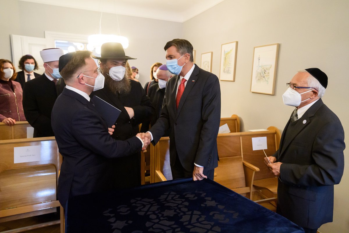 BorutPahor's tweet image. Predsednik republike na otvoritvi Sinagoge Ljubljana: "Ta sinagoga je tudi zavoljo sodelovanja med Ljubljano in Gradcem sporočilo sožitja" bit.ly/3CZinfD