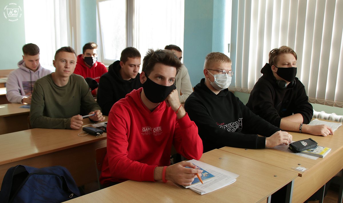 univer_mitso's tweet photo. 🔥В Международном университете «МИТСО» 9 ноября прошла диалоговая площадка на тему «Духовно-нравственное воспитание молодежи». https://t.co/mQcqoDJCSC