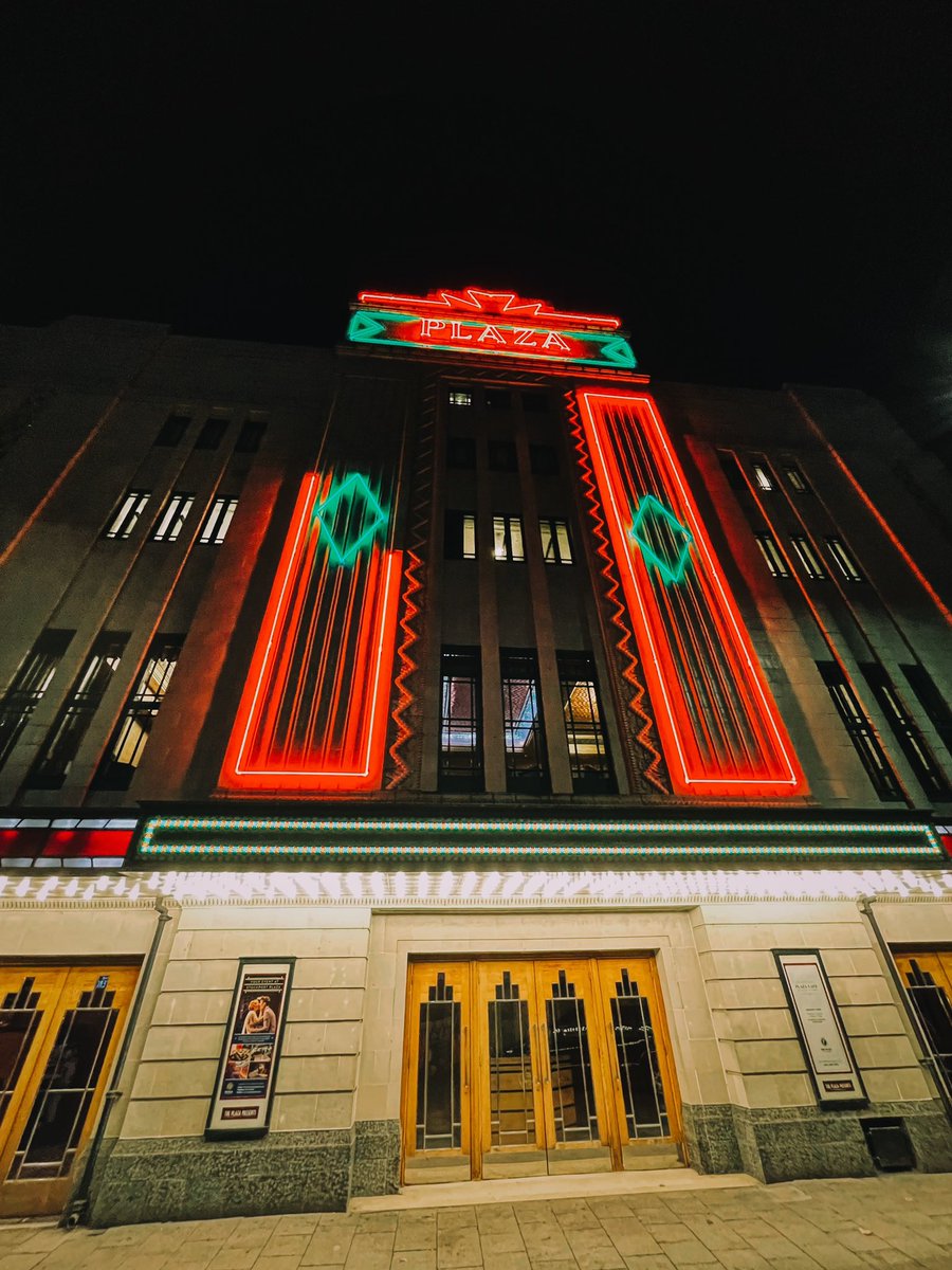 hawthorgan's tweet photo. We (@LaveryHawthorne) have played a lot stunning venues on our #Phantom1925 tour but @StockportPlaza1 was just a complete journey back in time! 😍 https://t.co/MAYImJG4MC