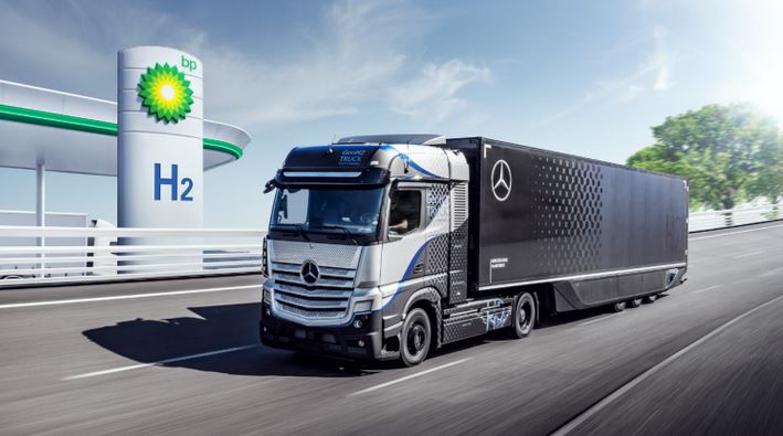 unem_it's tweet photo. #NewsAssociate
La @bp_plc e @DaimlerTruck insieme per l'implementazione di infrastrutture per #idrogeno, a sostegno della #decarbonizzazione di #trasporto merci nel Regno Unito. Leggi il comunicato ➡️https://t.co/SOMjqgmYYl https://t.co/4J0Goqt92R