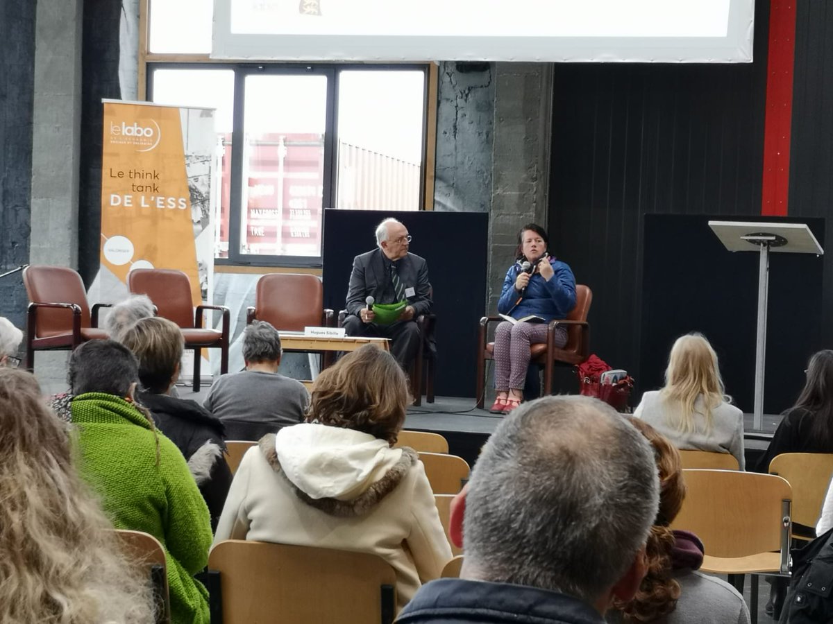 lelabo_ess's tweet photo. La 3e des #JournéesTransitions en @RegionNormandie reprend avec la restitution des ateliers collaboratifs sur #agriculture, #campagnes #centresbourgs et #emploi en territoire #rural. @PAndriot et @HuguesSibille interviennent sur la néo-ruralité et les #PTCE en milieu rural. https://t.co/ZD1yFUx5Ka