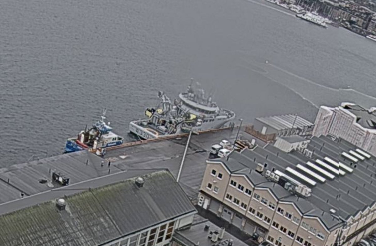 WarshipCam's tweet photo. Norwegian Inner Coast Guard Nornen-class patrol boat NoCGV Nornen (W330) in Oslo, Norway - November 9, 2021 #nocgvnornen #w330 https://t.co/8d9qIvU0SS