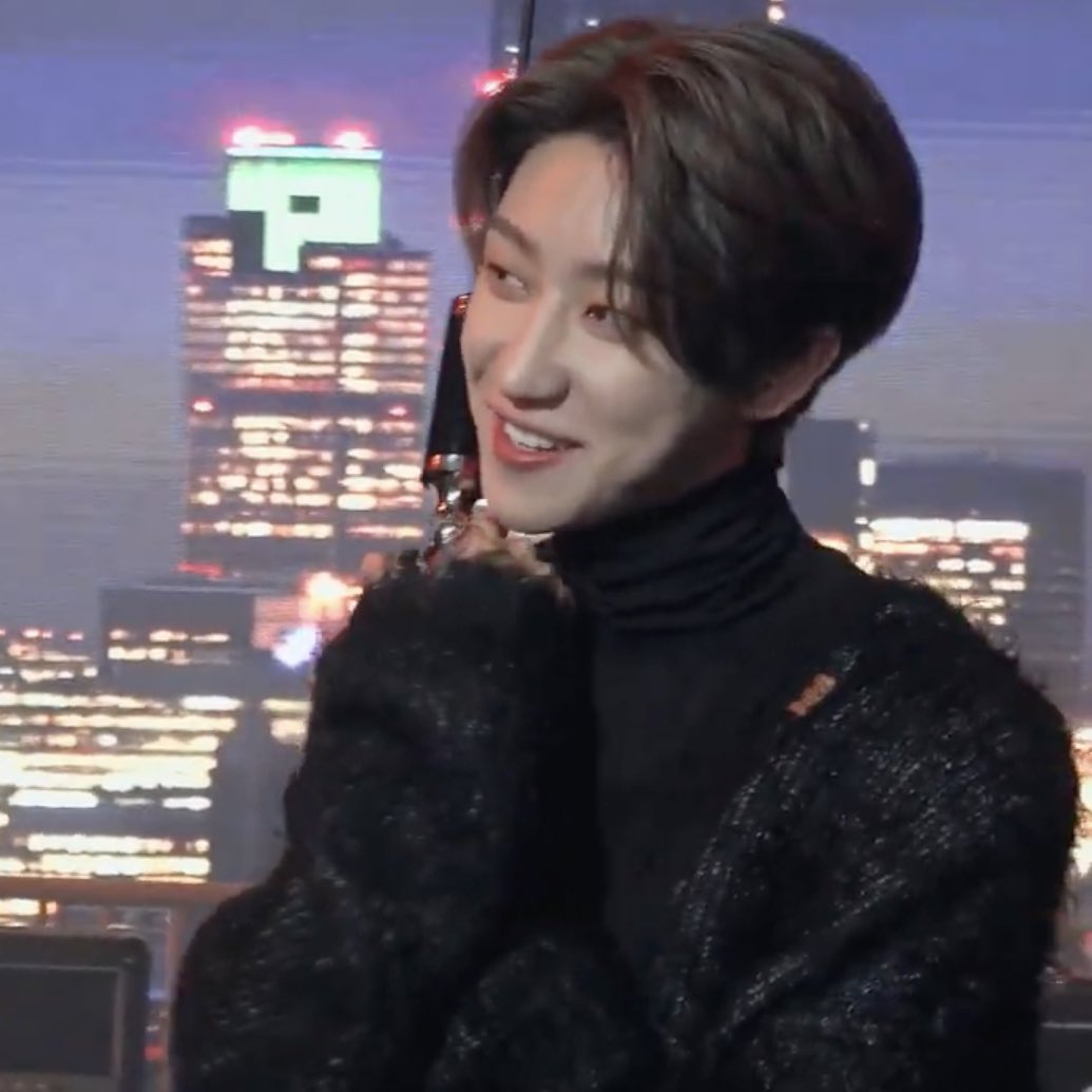 8doIIs's tweet photo. he has the prettiest smile https://t.co/Yr4BFhSTuF
