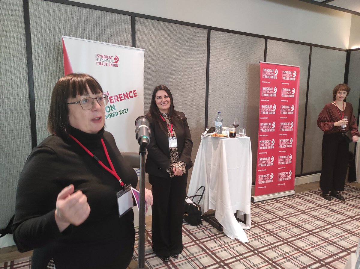 jbir_ETUC's tweet photo. Daring the revolution with the @etuc_ces women's committee! Voices of the revolution, essential workers must be heard! Get up stand up, up for equal pay! https://t.co/G4YUrITNo6