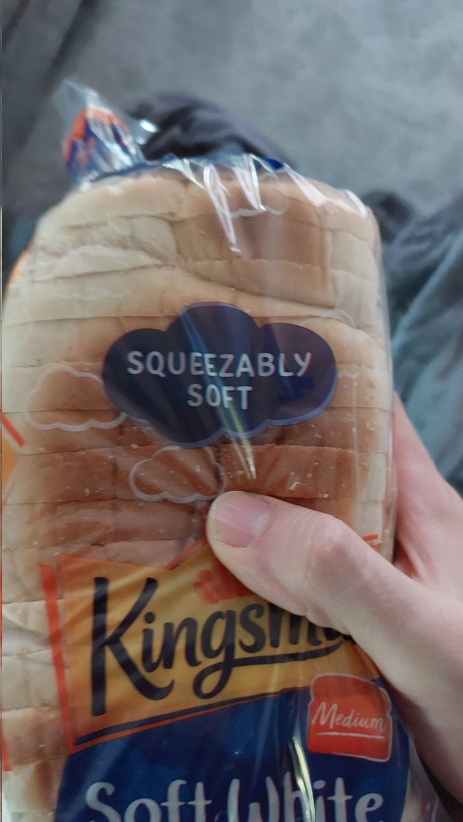 Jesper_J_M's tweet photo. Not sure if thats a good thing for bread, to be squeezable! https://t.co/DRTCscJncM