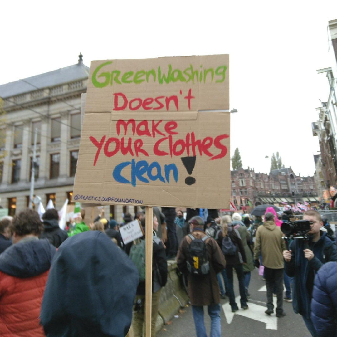 Climate change is already impacting workers in low income areas and driving migration. Brands urgently need to find solutions for social and environmental crises concurrently. You cant have one without the other! #PayYourWorkers #RespectlabourRights #ClimateJustice #ClimateCrisis