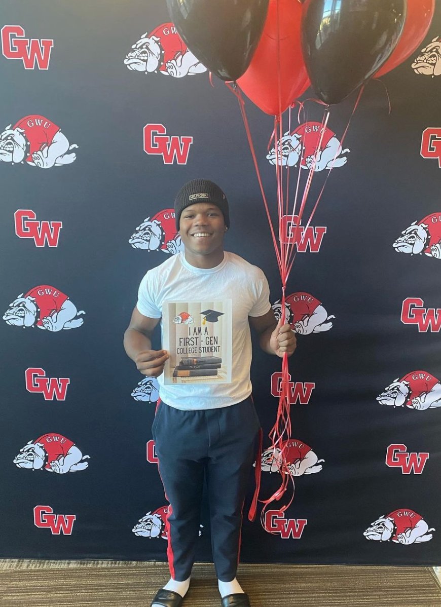 gardnerwebb's tweet image. Yesterday we celebrated our students on #firstgenerationday. We are proud of you! 🎈