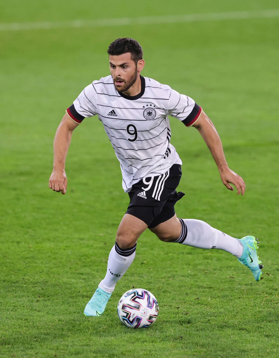 AS_Monaco_EN's tweet image. 🇩🇪 𝗖𝗼𝗻𝗴𝗿𝗮𝘁𝘂𝗹𝗮𝘁𝗶𝗼𝗻𝘀 𝗞𝗲𝘃𝗶𝗻

👏 @KeVolland has been called up to the @DFB_Team_EN!  

#RiseRiskRepeat