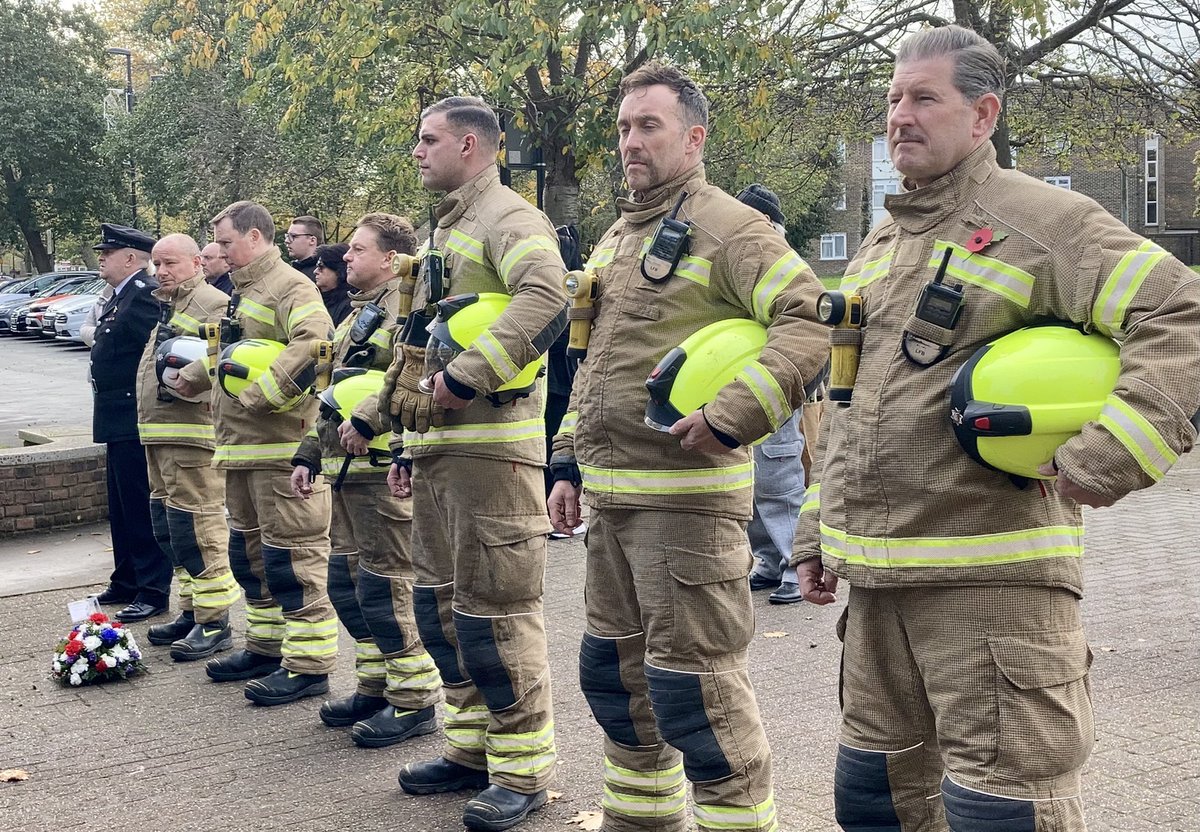 yourcroydon's tweet photo. On the 5th anniversary of the #Croydon tram derailment we remember Dane Chinnery, Donald Collett, Robert Huxley, Philip Logan, Dorota Rynkiewicz, Philip Seary, Mark Smith. We are united in support of those injured &amp; family, friends and communities whose lives were changed forever https://t.co/nl4xjytvhc