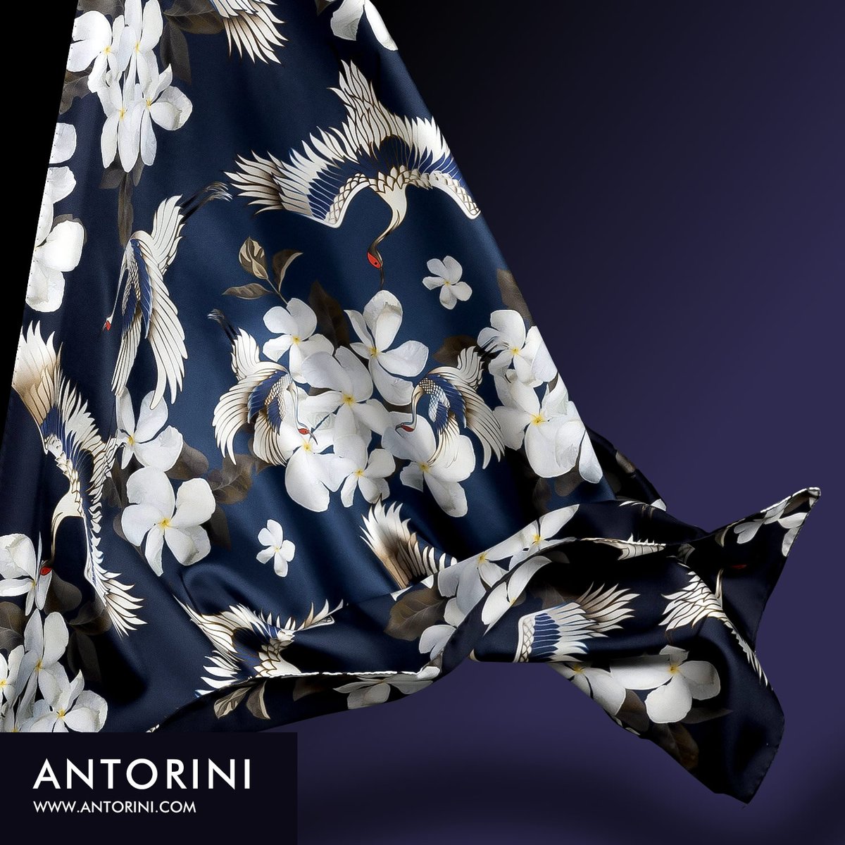 Antorini_com's tweet photo. Women's silk scarf ANTORINI Essence Legend in limited blue green color. Filled with rich shades of blue and green with contrasting white flowers and sacred Ibis, this women's scarf combines elegance and the mysterious magic of the far reaches.
https://t.co/fgKLe5Uafm https://t.co/5sn3UOL7Of