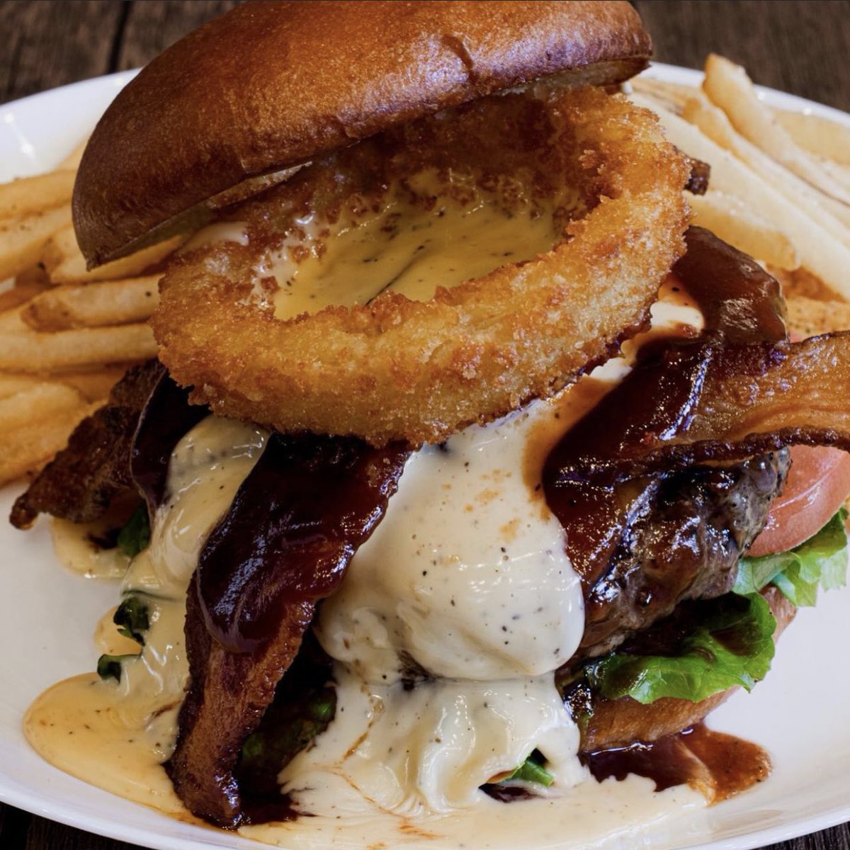 Good food, good life. This week's specials look amazing!😍
- Split Pea &amp; Ham Soup $5
- Lazy Turkey Pot Pie $15
- Bob’s Julienne Salad $12
- Southwest Chicken Flatbread $12
- BBQ Bacon Queso Burger $14