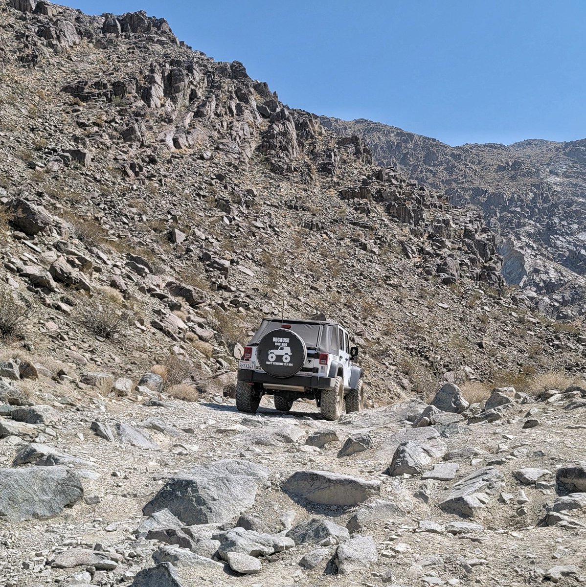 Ghost_18jku's tweet photo. Not all who wander are lost... we're just looking for some tacos dammit!

#Jeep #Jeepers #JeepWrangler #Jeepwave #TeamNitto #California #Adventures #RewardMine

_OIIIIIIIO_
@Jeep | @THEJeepMafia | @NittoTire | @Legendary1941 | @2fingeredsocie1 https://t.co/zdsaX6uX2E